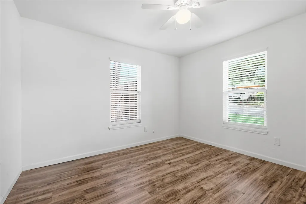 358 Birch Street Lewisville TX 75057