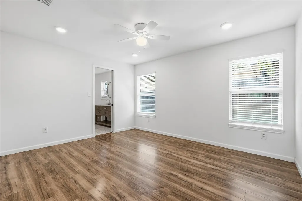 358 Birch Street Lewisville TX 75057
