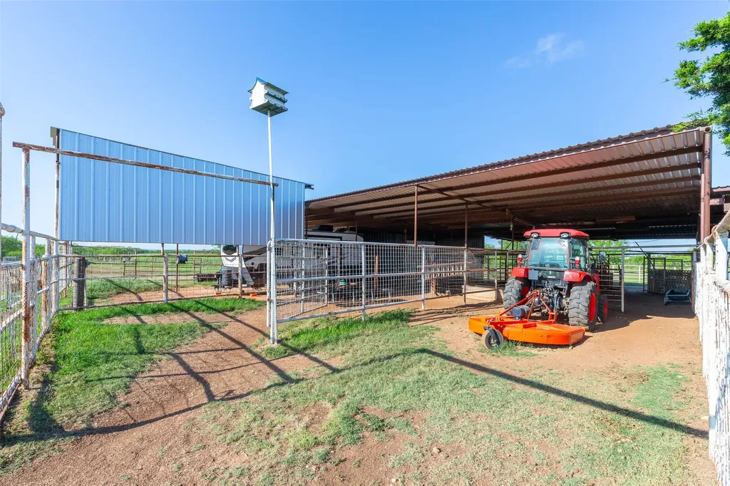 12085 Cr 250 Clyde TX 79510
