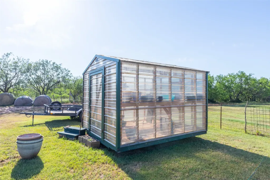 12085 Cr 250 Clyde TX 79510