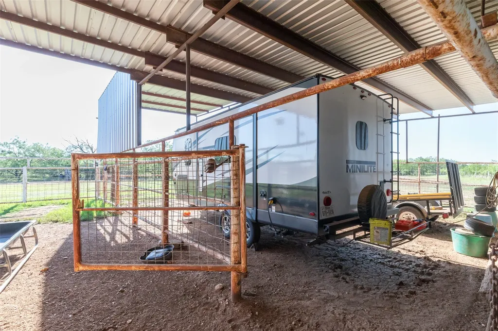 12085 Cr 250 Clyde TX 79510