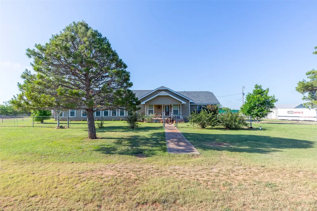 12085 Cr 250 Clyde TX 79510