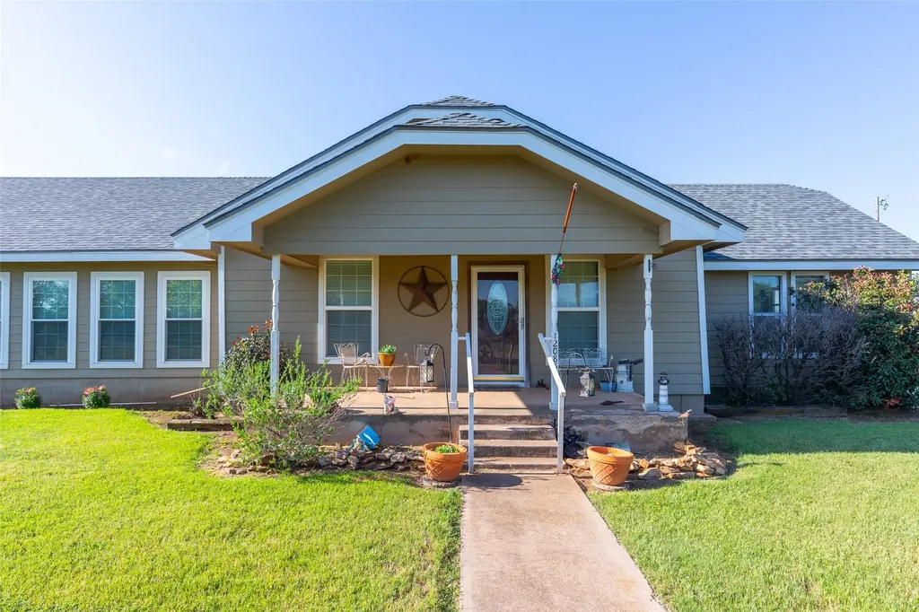 12085 Cr 250 Clyde TX 79510