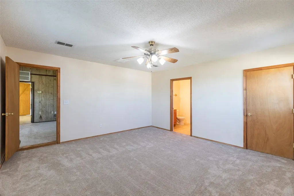 12085 Cr 250 Clyde TX 79510