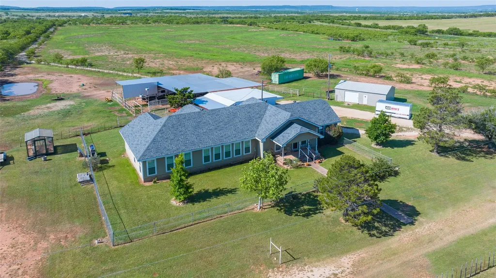 12085 Cr 250 Clyde TX 79510