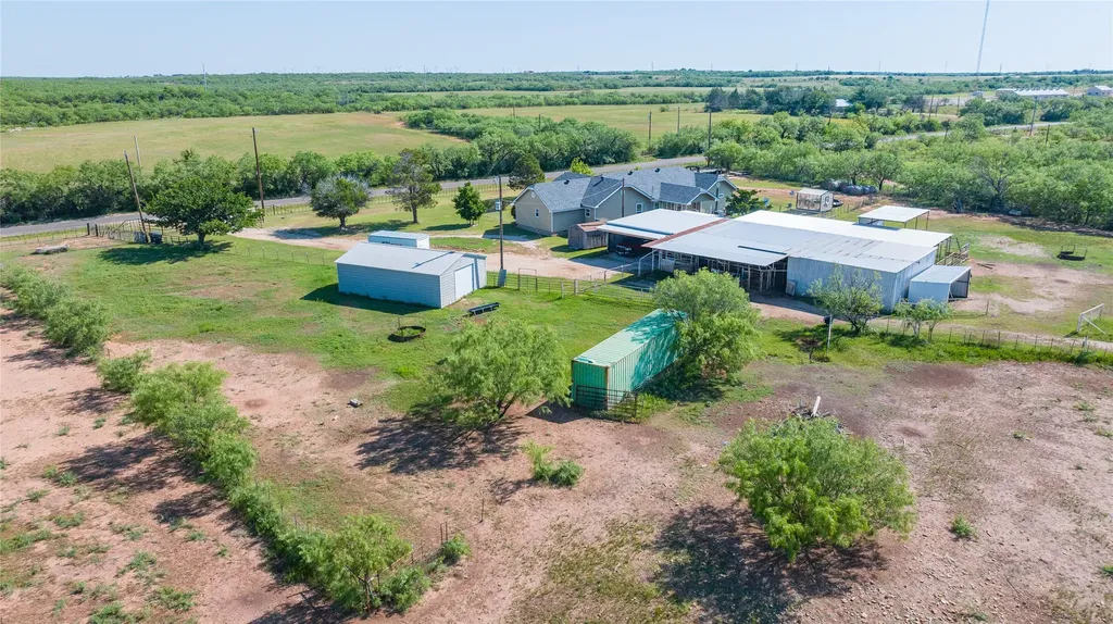 12085 Cr 250 Clyde TX 79510