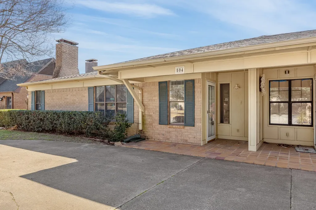 504 Woodland Hills Drive Tyler TX 75701
