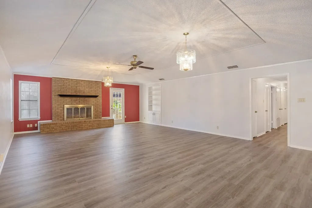 504 Woodland Hills Drive Tyler TX 75701