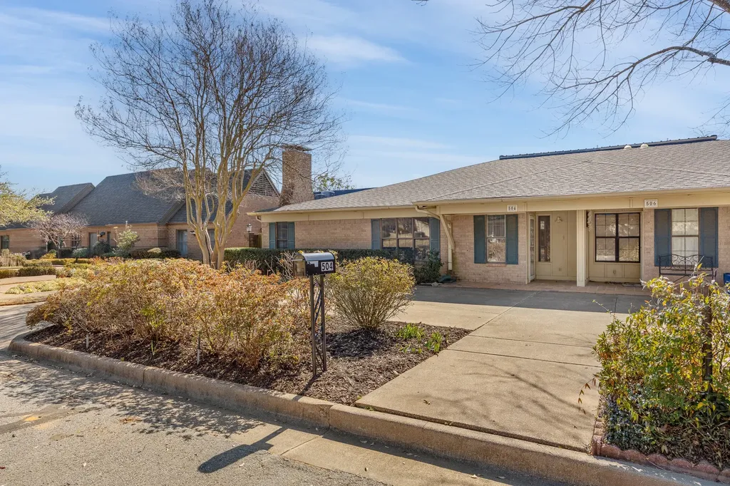 504 Woodland Hills Drive Tyler TX 75701