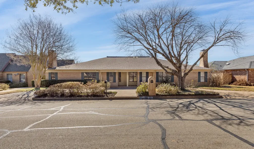 504 Woodland Hills Drive Tyler TX 75701
