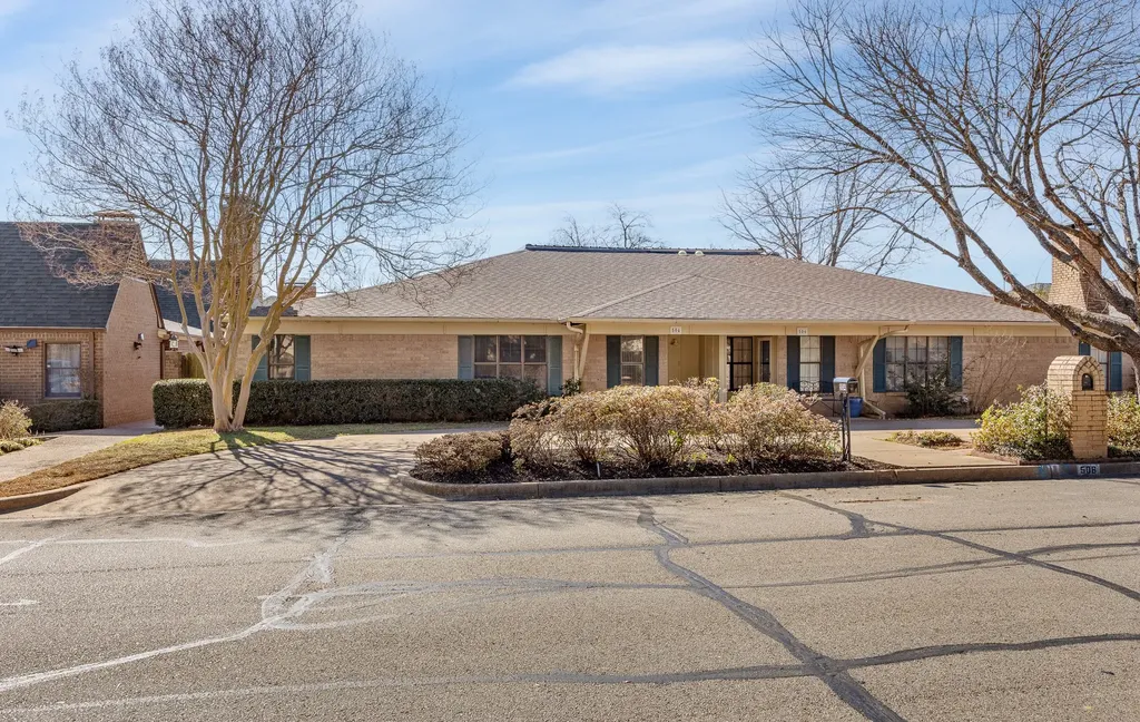 504 Woodland Hills Drive Tyler TX 75701