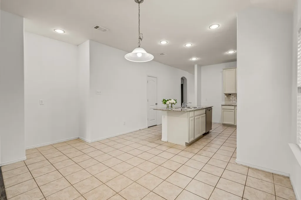 4716 Meadow Green Trail Fort Worth TX 76244