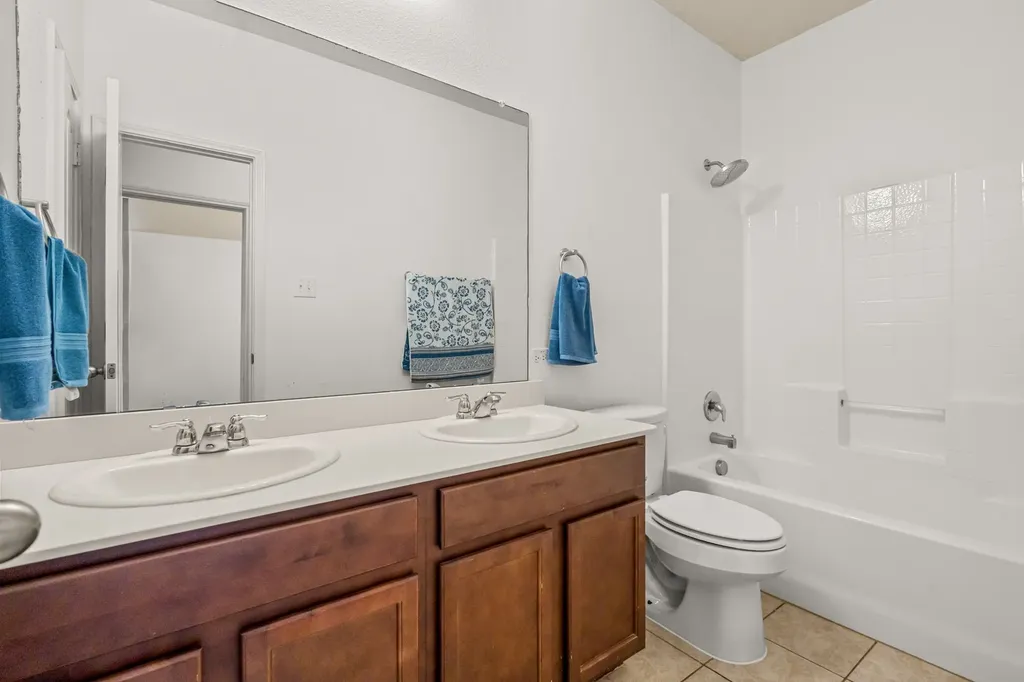4716 Meadow Green Trail Fort Worth TX 76244
