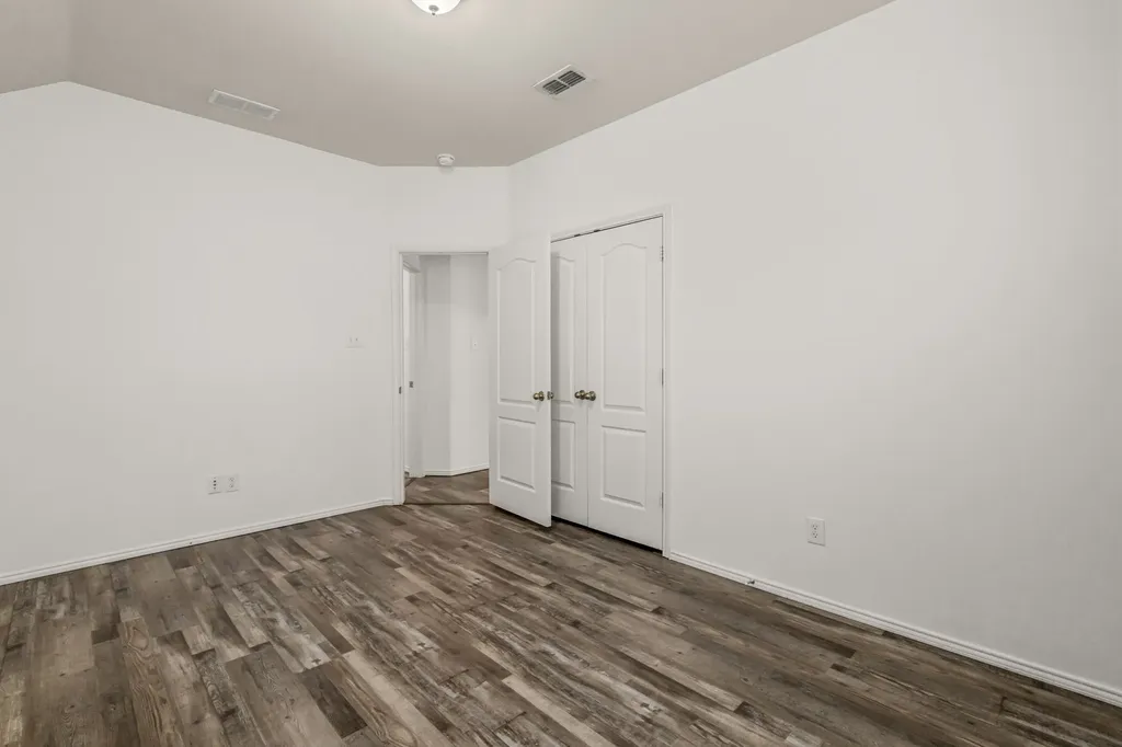 4716 Meadow Green Trail Fort Worth TX 76244