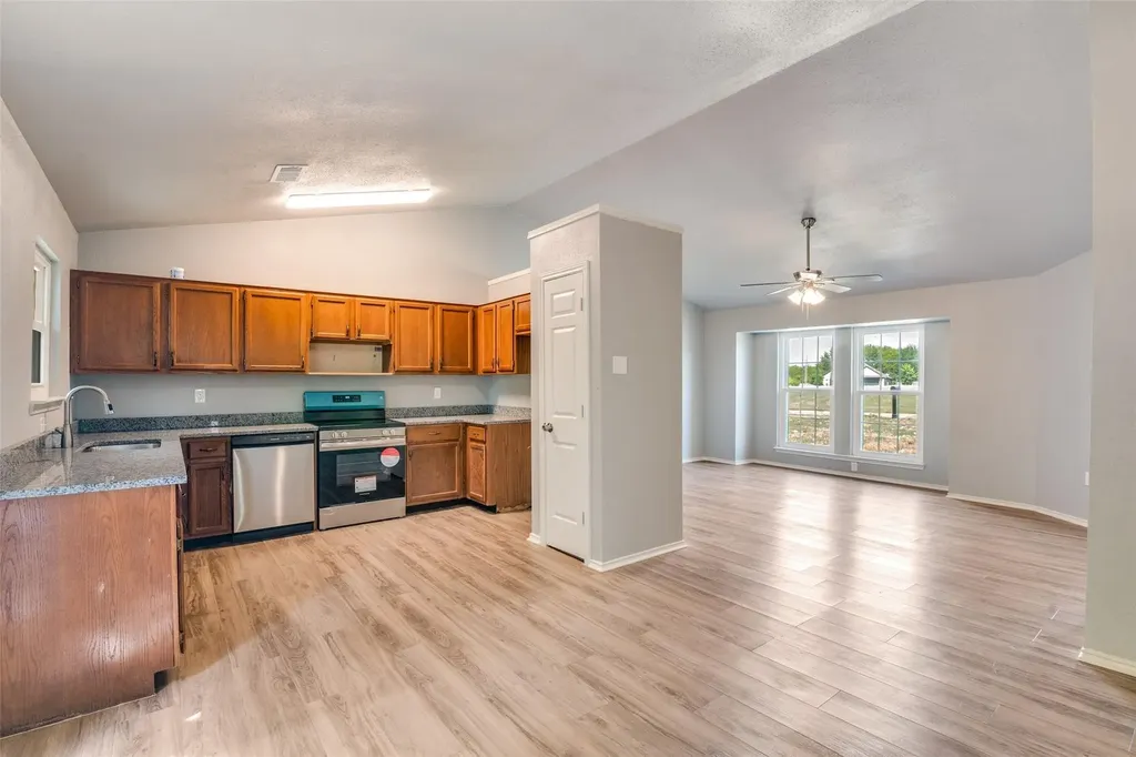 320 Egret Circle East Tawakoni TX 75472