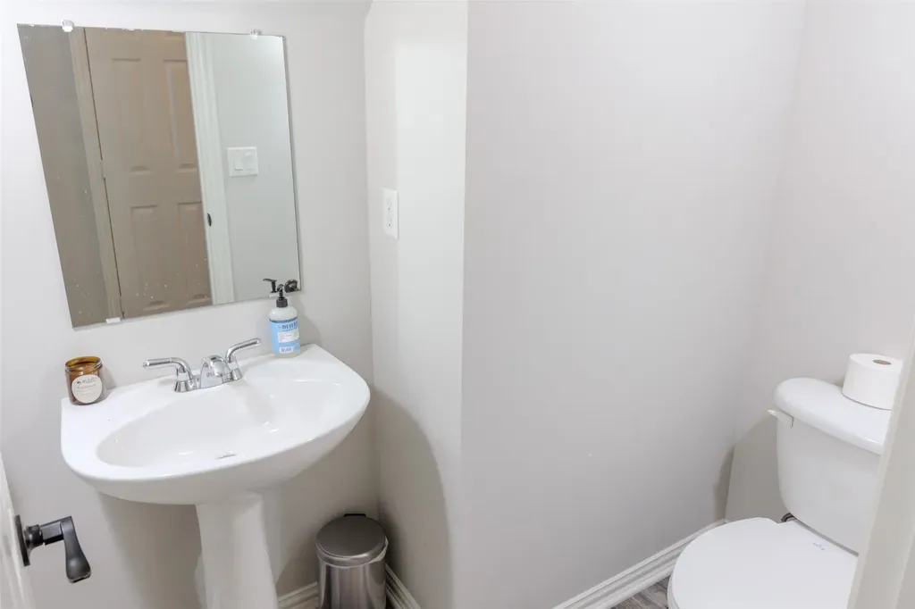 230 Greathouse Village Decatur TX 76234