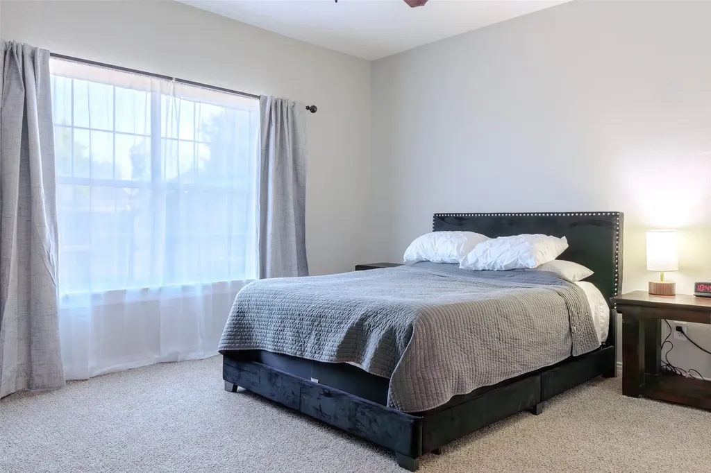 230 Greathouse Village Decatur TX 76234