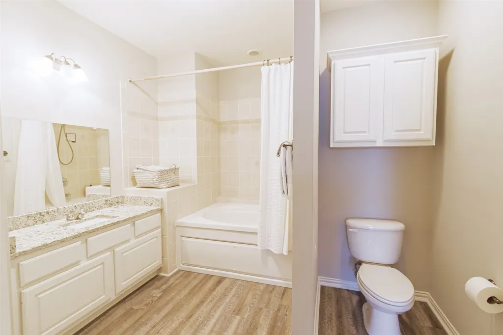 230 Greathouse Village Decatur TX 76234