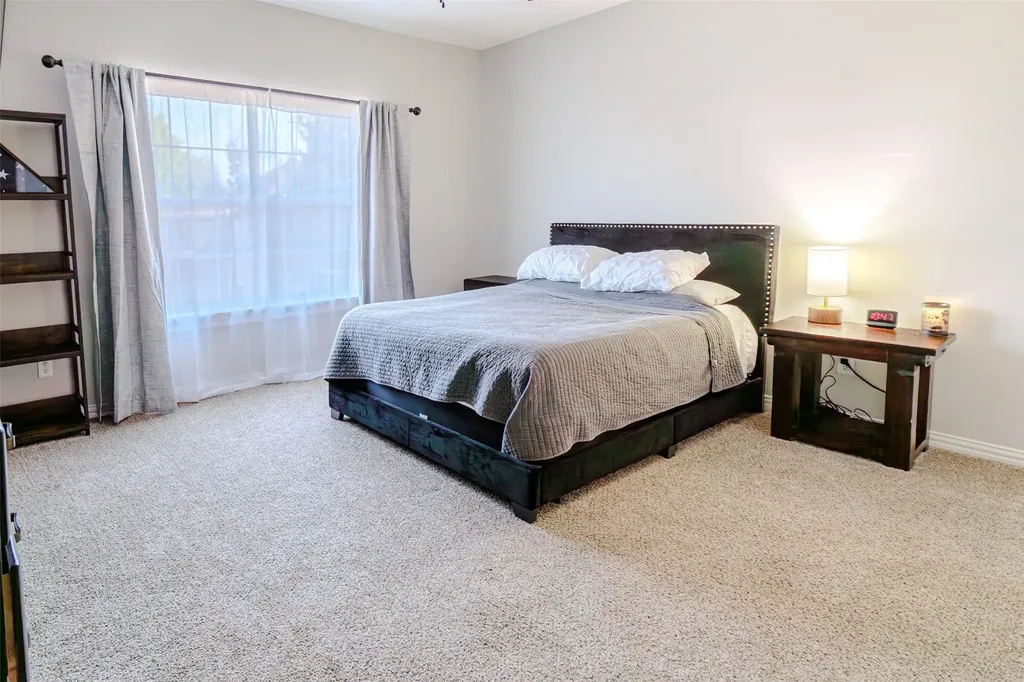 230 Greathouse Village Decatur TX 76234