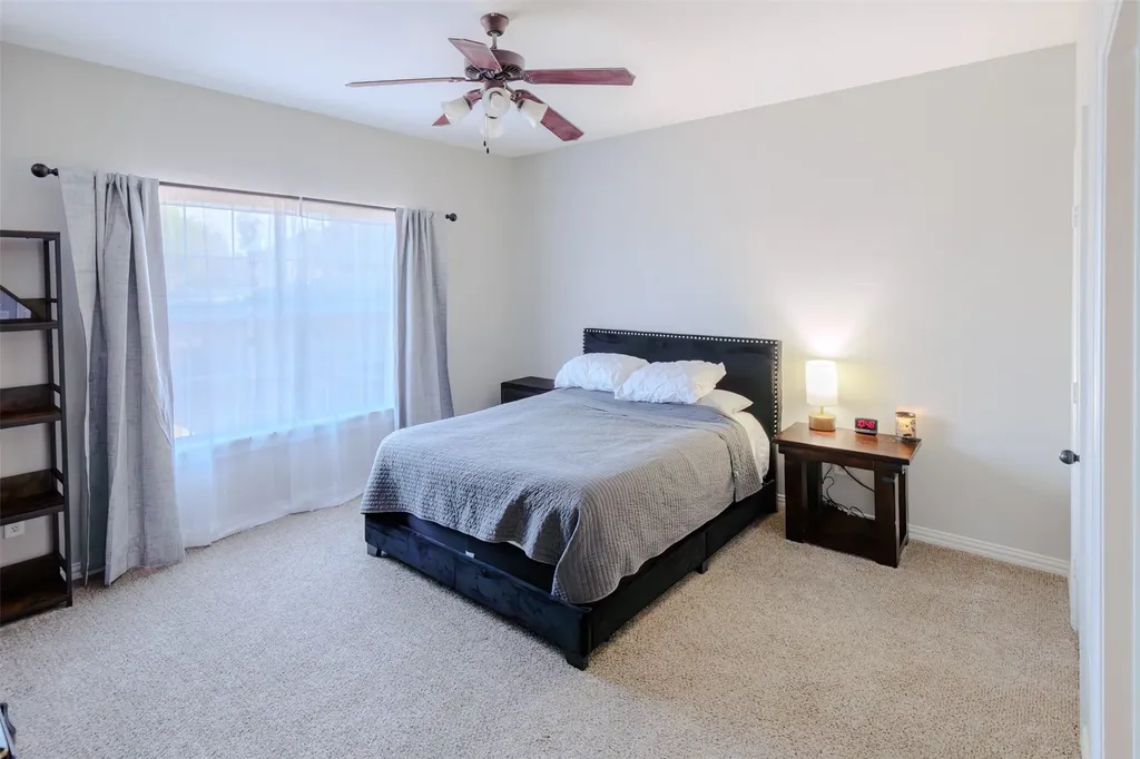 230 Greathouse Village Decatur TX 76234