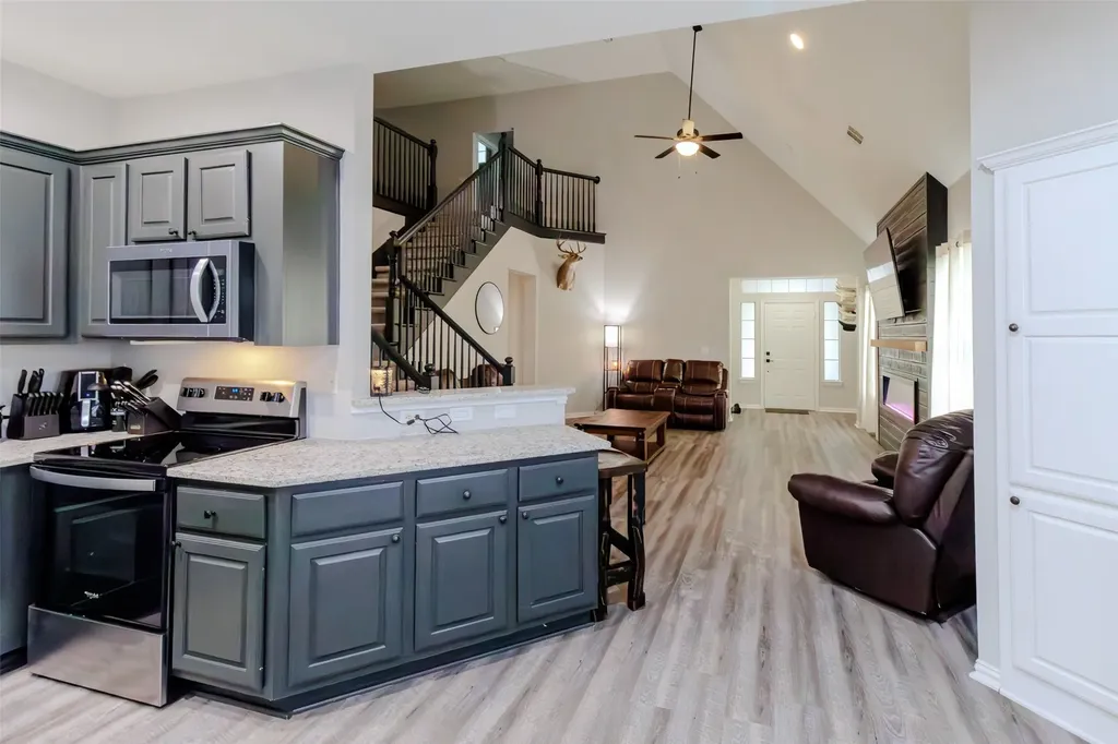 230 Greathouse Village Decatur TX 76234