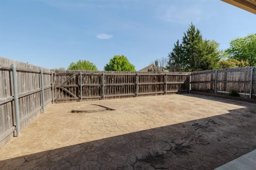 230 Greathouse Village Decatur TX 76234