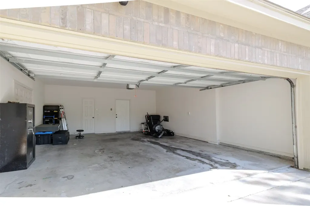 230 Greathouse Village Decatur TX 76234
