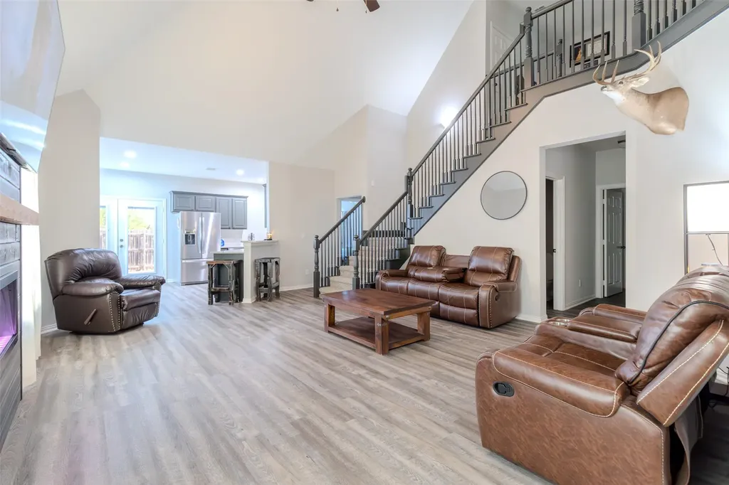 230 Greathouse Village Decatur TX 76234