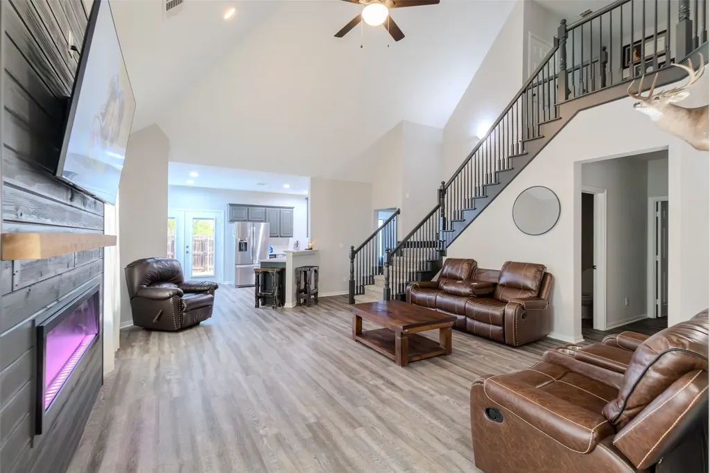 230 Greathouse Village Decatur TX 76234