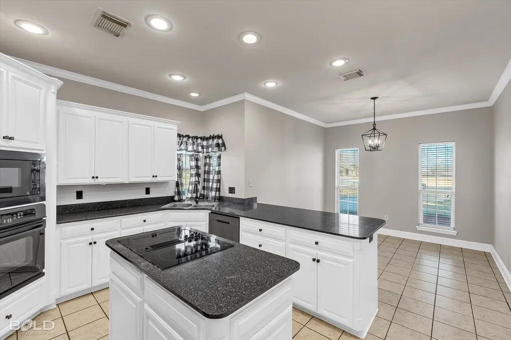 175 Rye Circle Bossier City LA 71112