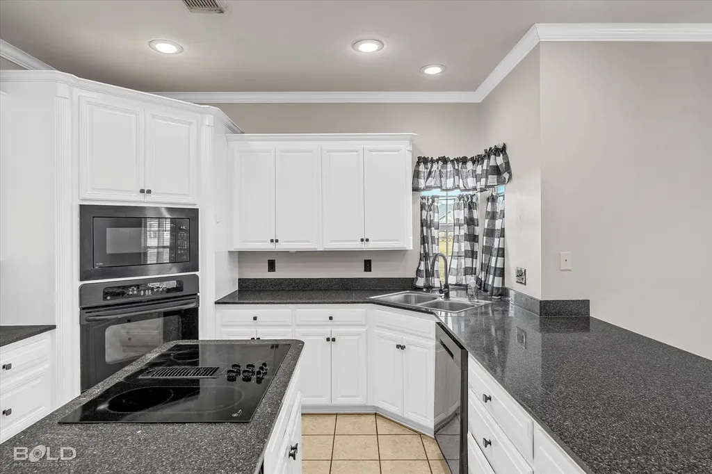 175 Rye Circle Bossier City LA 71112