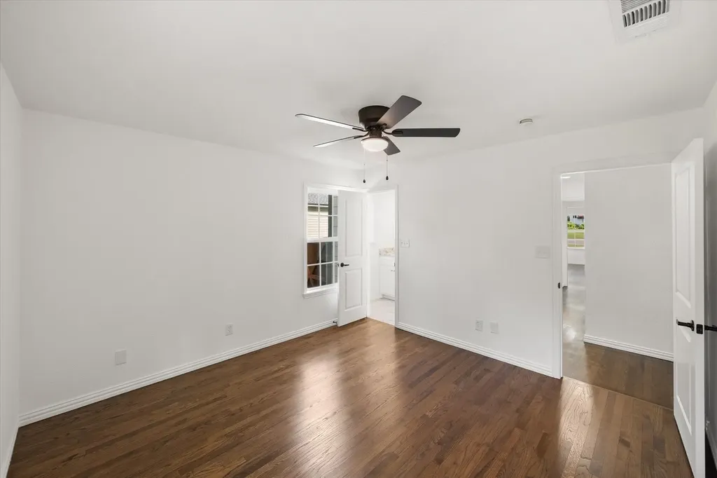 5117 Almena Road River Oaks TX 76114
