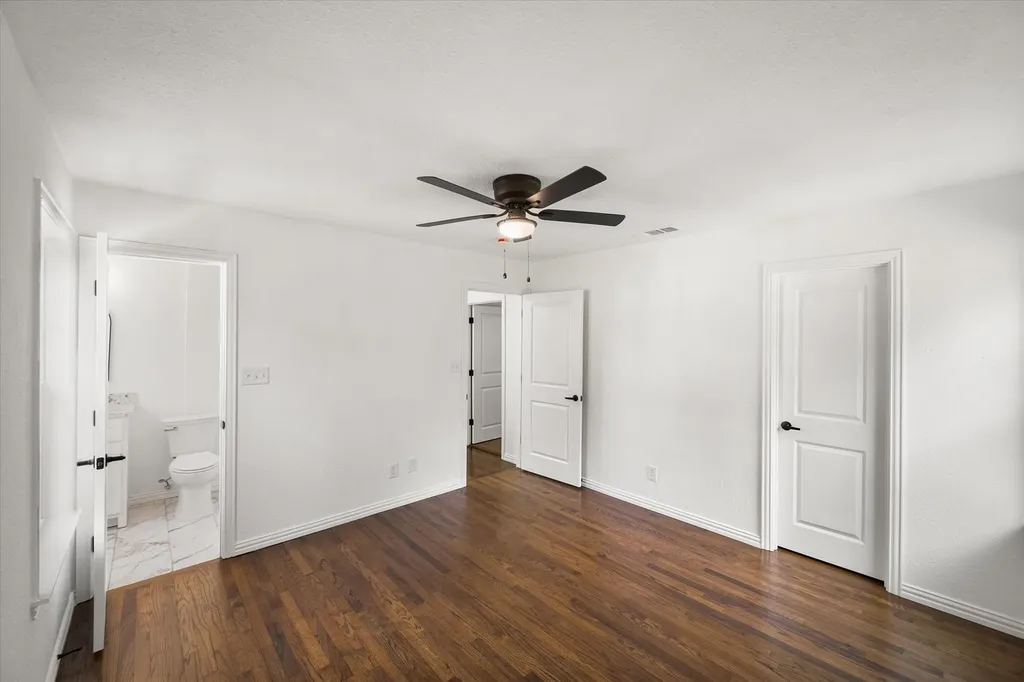 5117 Almena Road River Oaks TX 76114