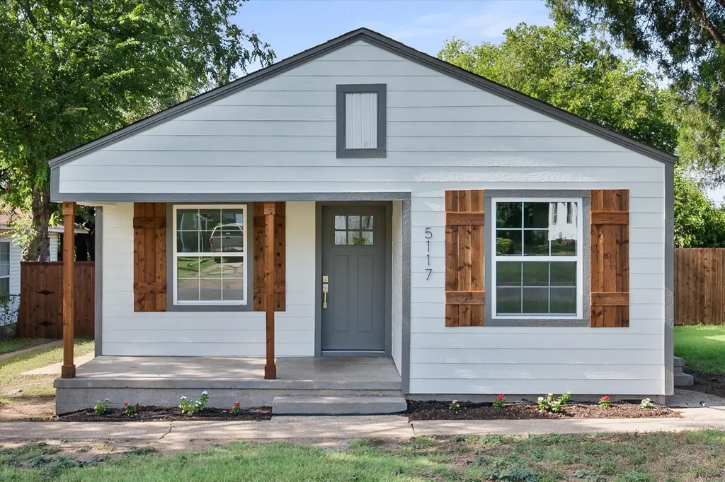 5117 Almena Road River Oaks TX 76114