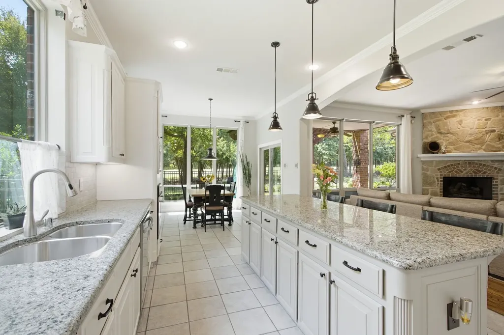 8504 Jefferson Way Lantana TX 76226