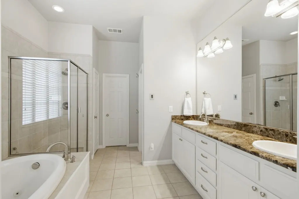 8504 Jefferson Way Lantana TX 76226