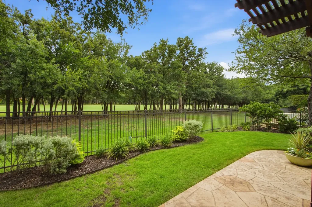 8504 Jefferson Way Lantana TX 76226