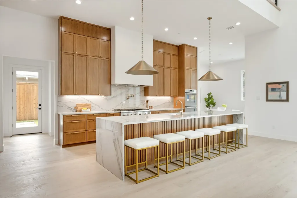 6633 Greenwich Lane Dallas TX 75230