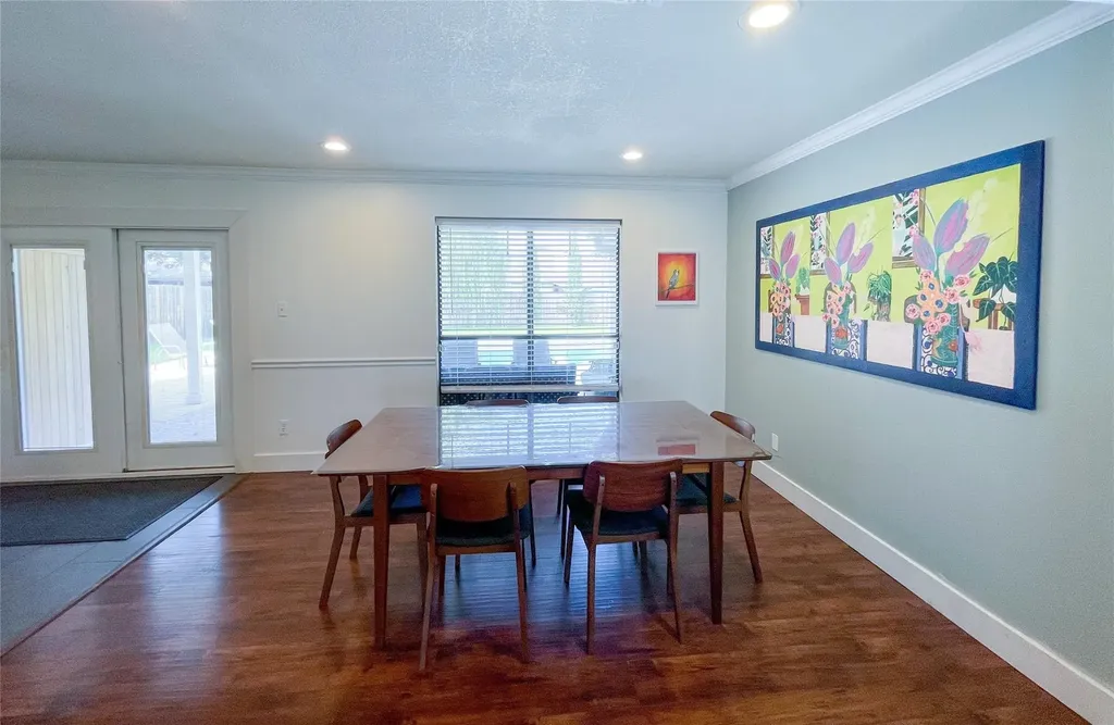 112 Overcrest Drive Benbrook TX 76126