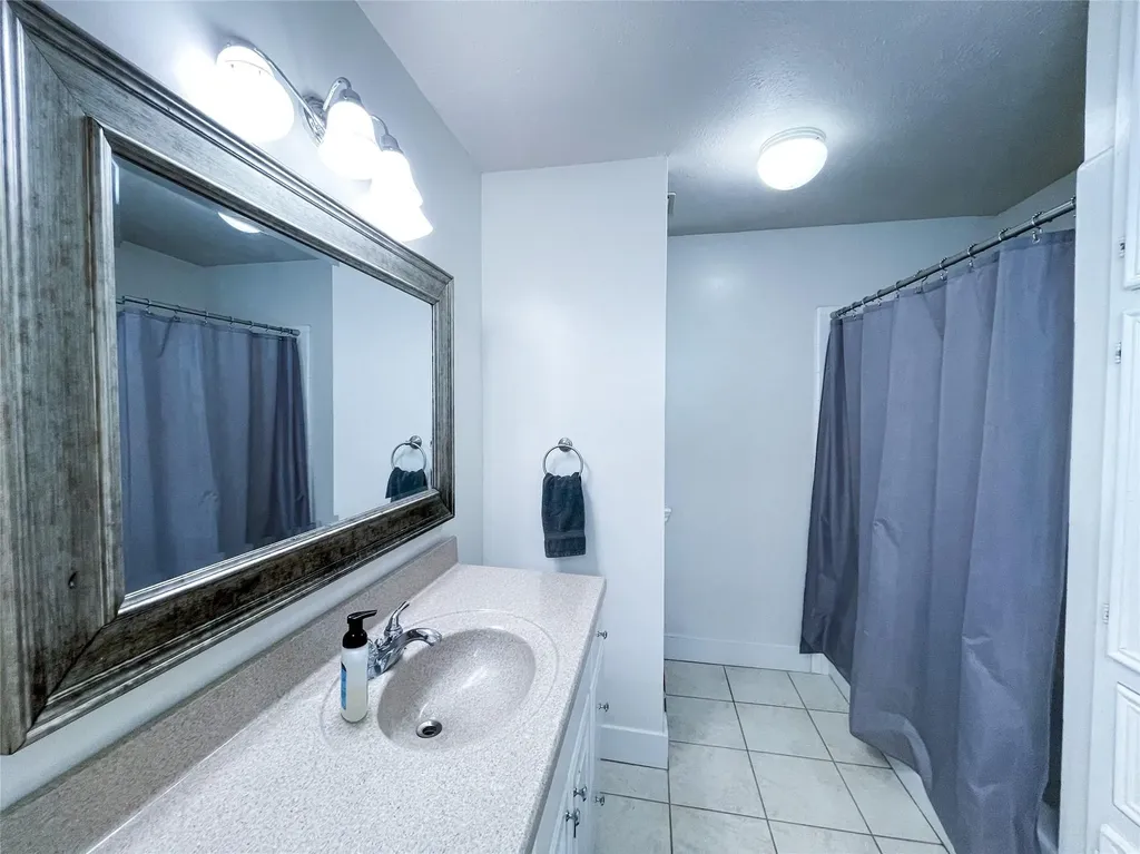 112 Overcrest Drive Benbrook TX 76126