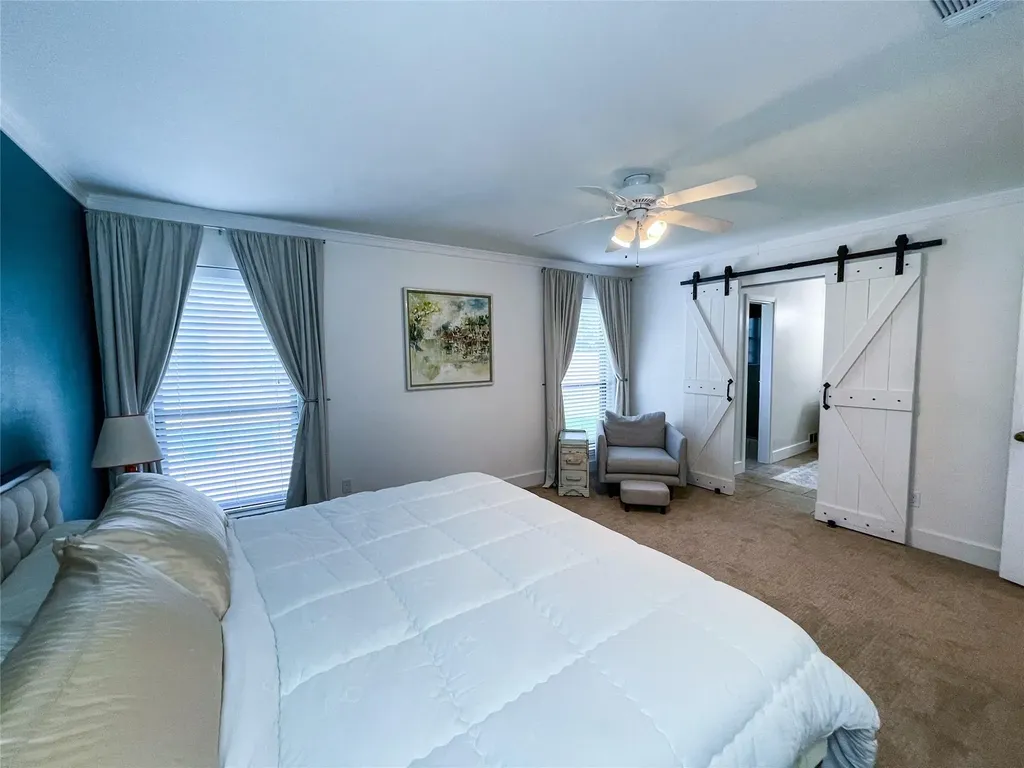 112 Overcrest Drive Benbrook TX 76126