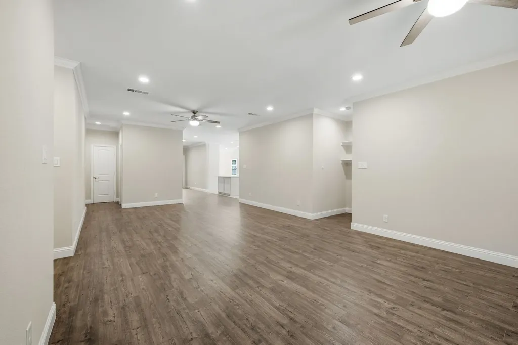 899 E Jefferson Street Van Alstyne TX 75495