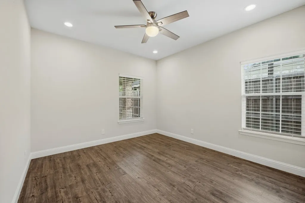 899 E Jefferson Street Van Alstyne TX 75495