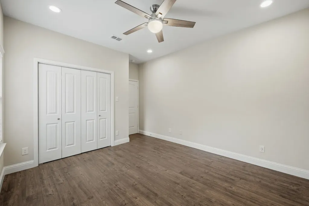 899 E Jefferson Street Van Alstyne TX 75495