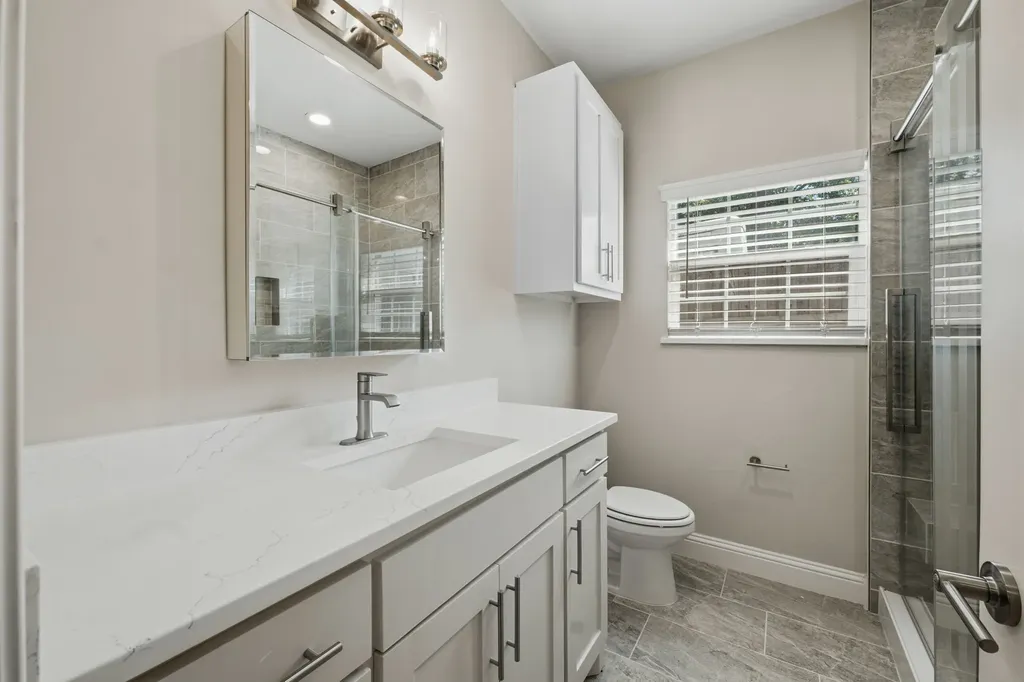 899 E Jefferson Street Van Alstyne TX 75495