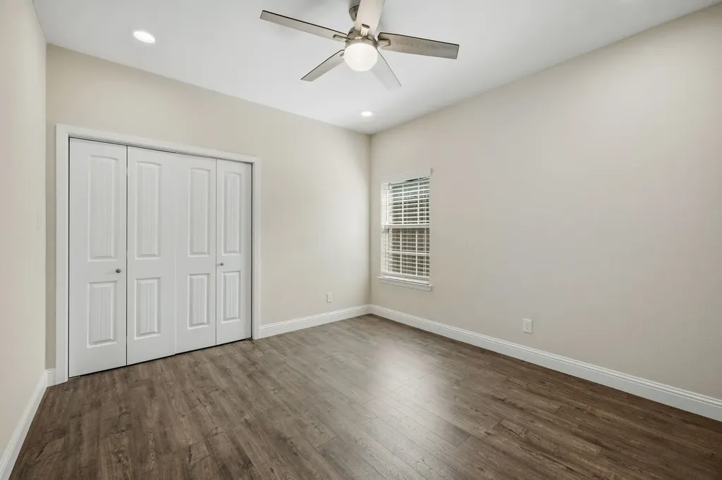 899 E Jefferson Street Van Alstyne TX 75495