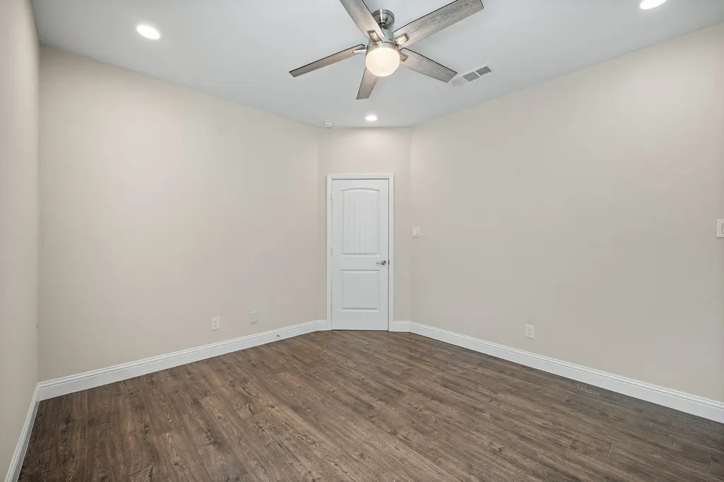 899 E Jefferson Street Van Alstyne TX 75495