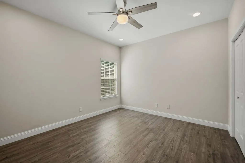 899 E Jefferson Street Van Alstyne TX 75495