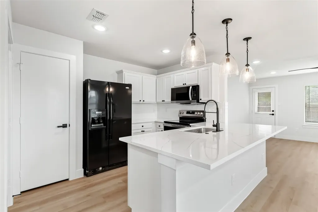 3615 Rio Blanco Drive Dallas TX 75227