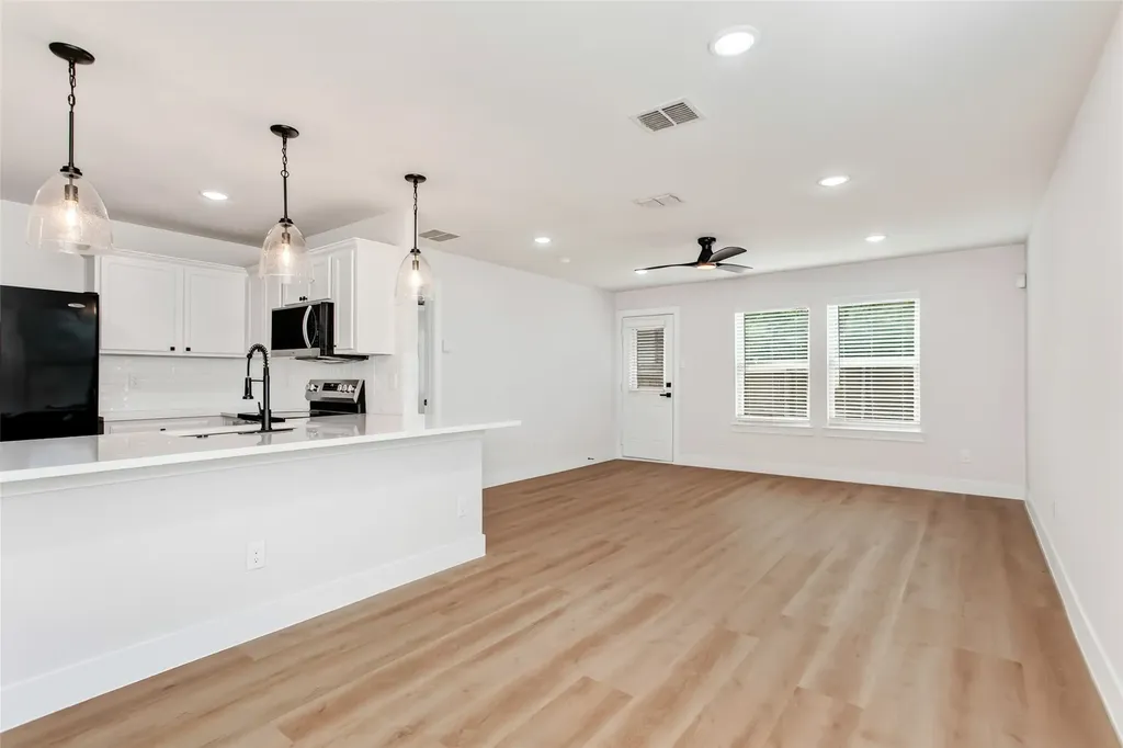 3615 Rio Blanco Drive Dallas TX 75227